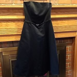 NWOT Sz6 black Strapless gown